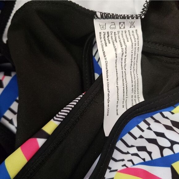 NWT Ekouaer Swimsuit One Piece - Picture 5 of 6